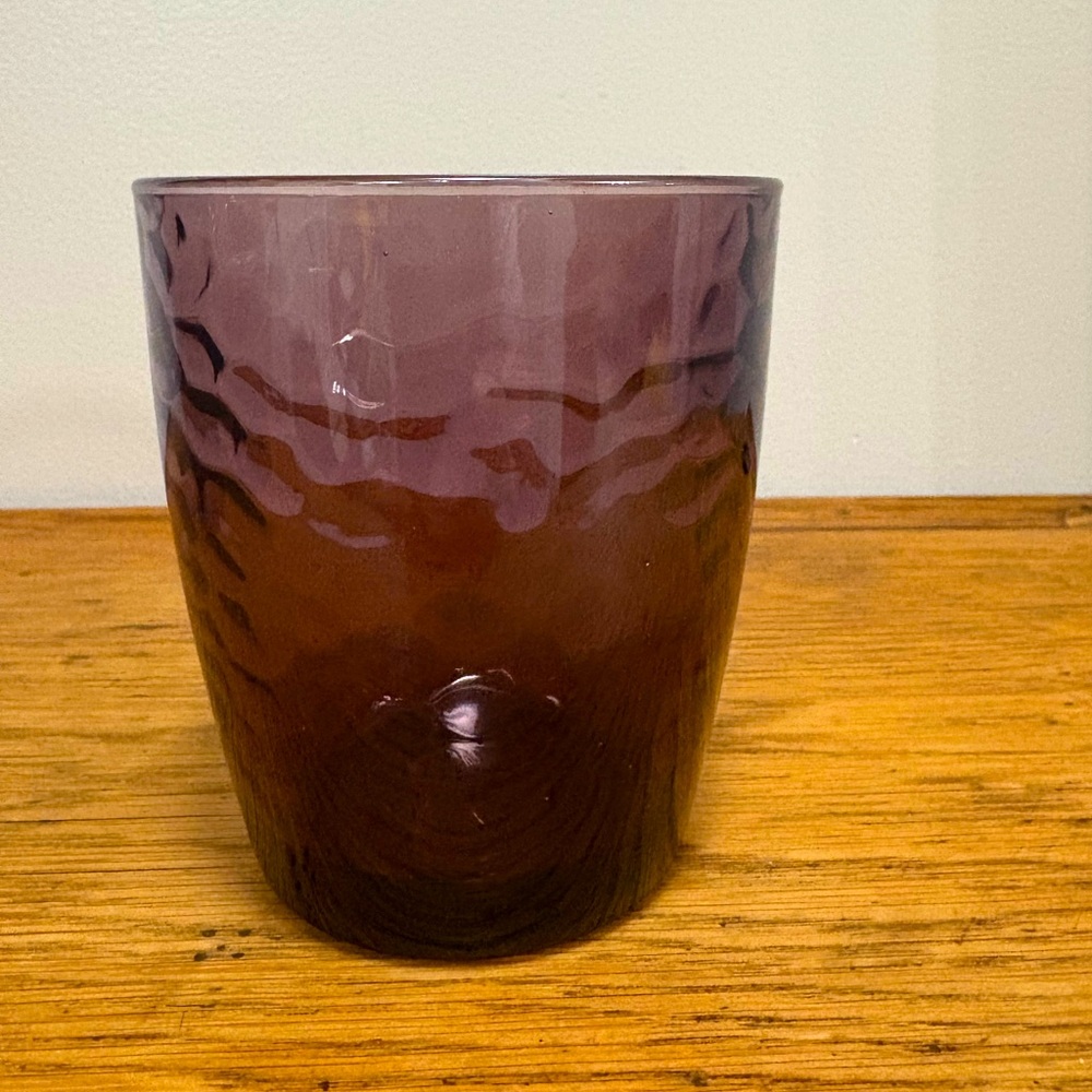 VTG Studio Bormioli Rocco Hammered Amethyst Glasses Set of 6 (4 short, 2 tall) - Picture 5 of 7